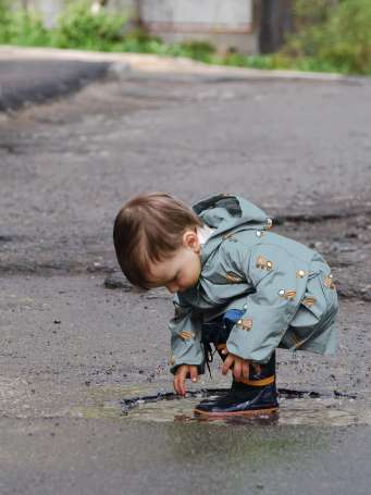 Dünner Jackenstoff - Wasserabweisend - Baufahrzeuge - Nähbeispiel